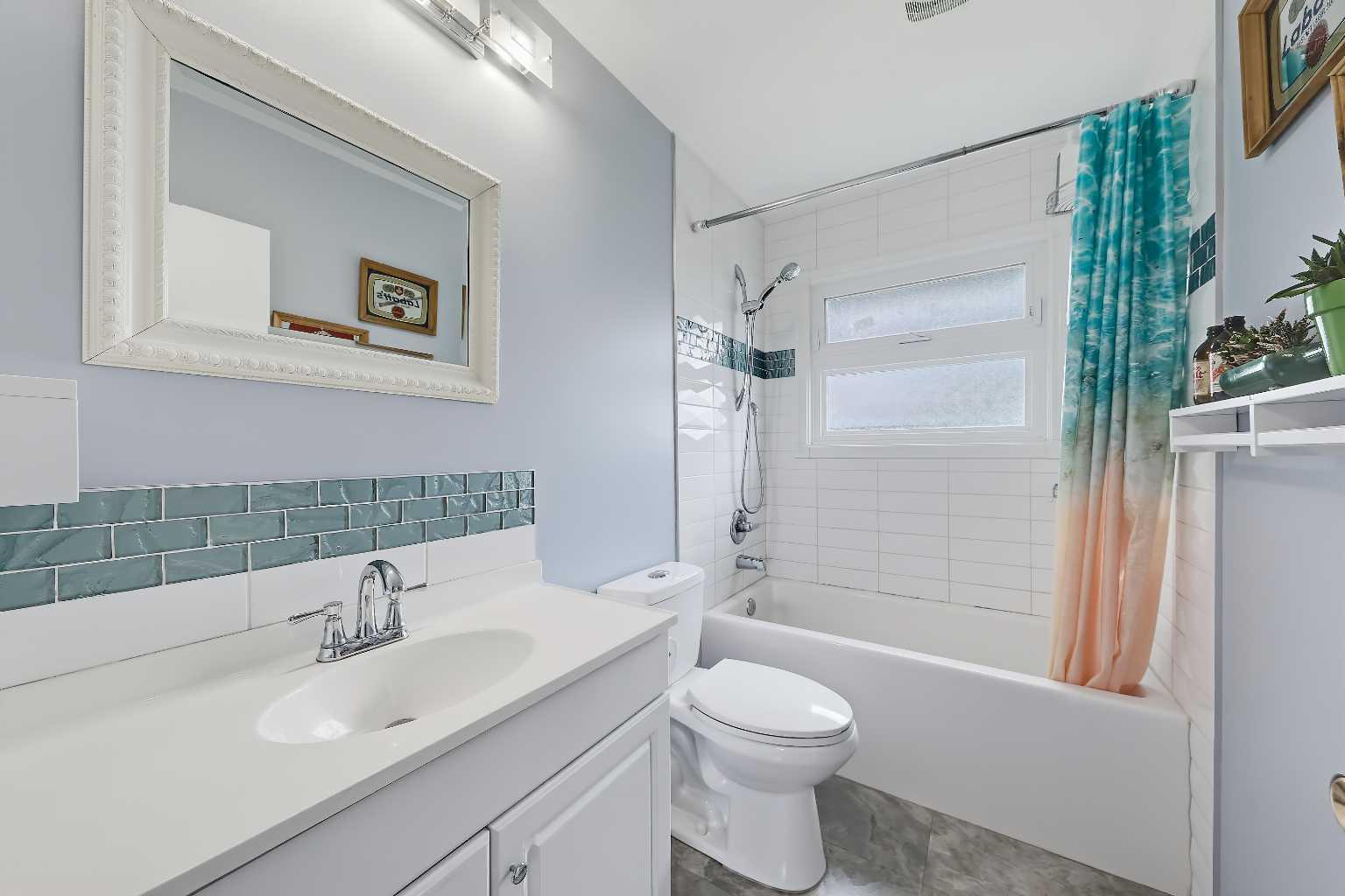 176 Frobisher Boulevard SE