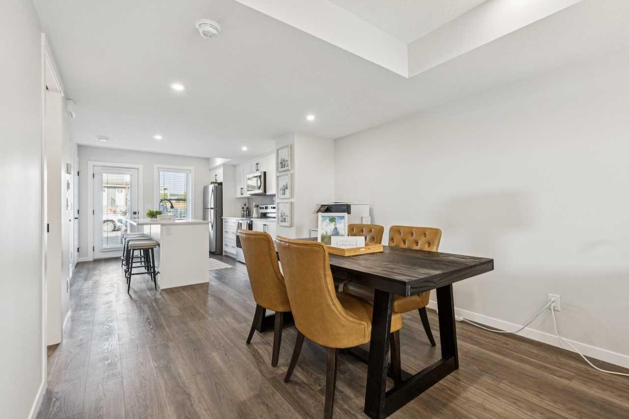 1203, 135 Mahogany Parade SE