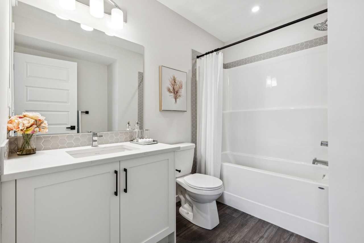 1203, 135 Mahogany Parade SE