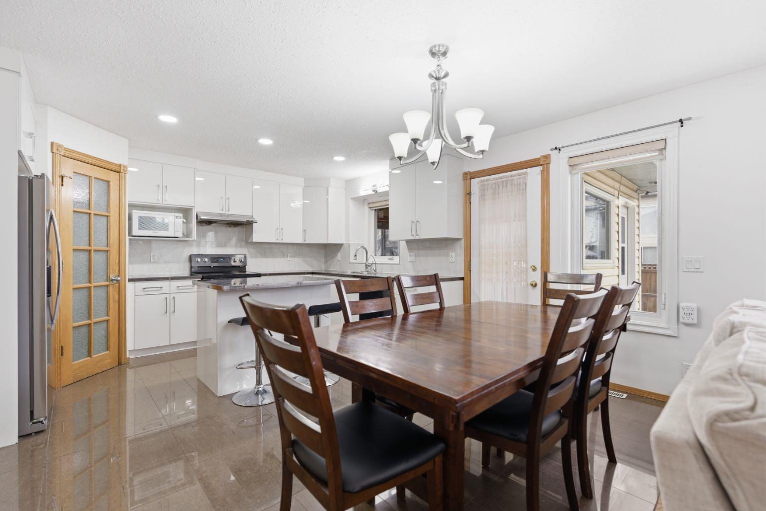 83 Coral Springs Grove NE