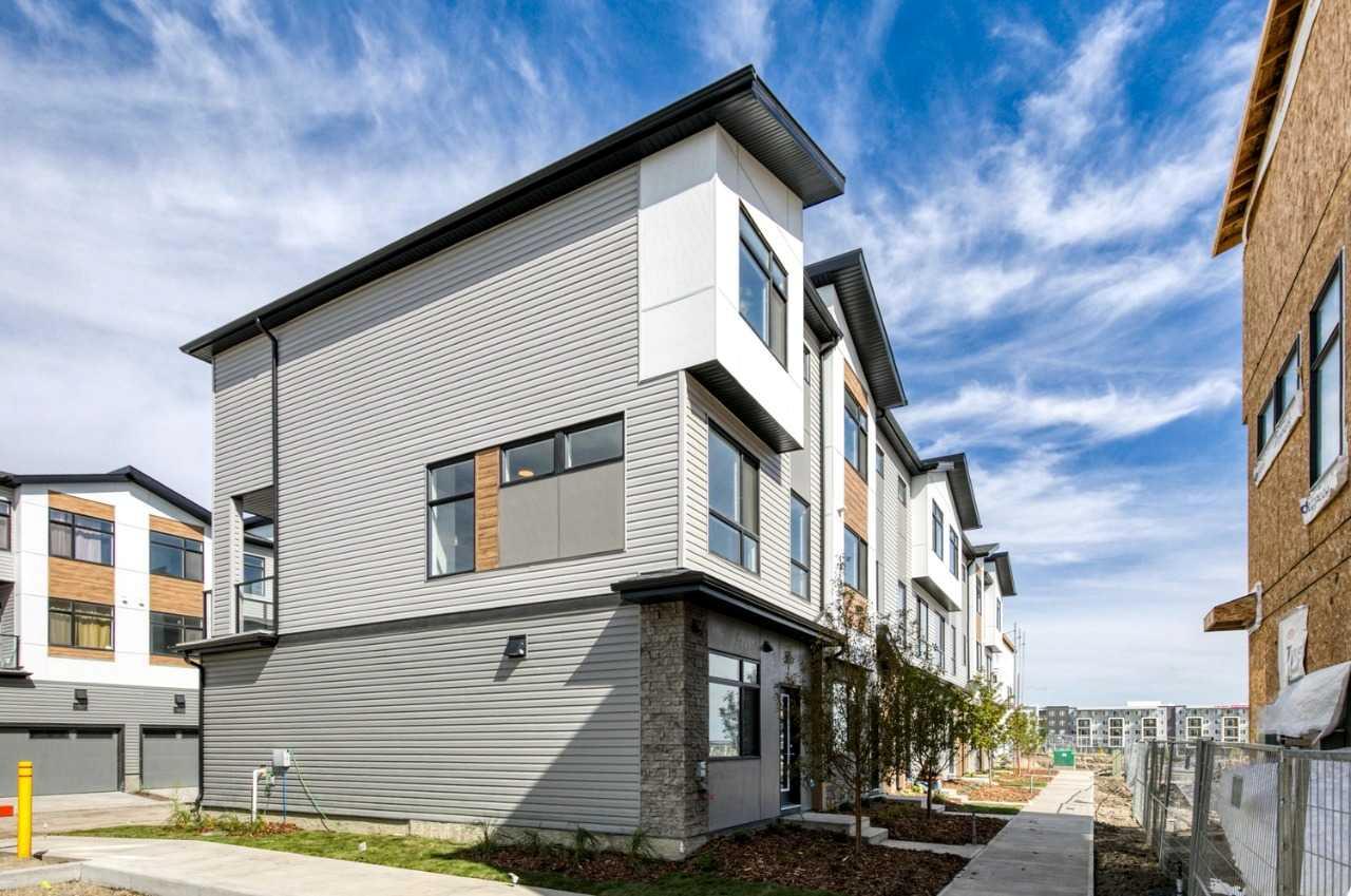 305, 1350 Cornerstone Street NE