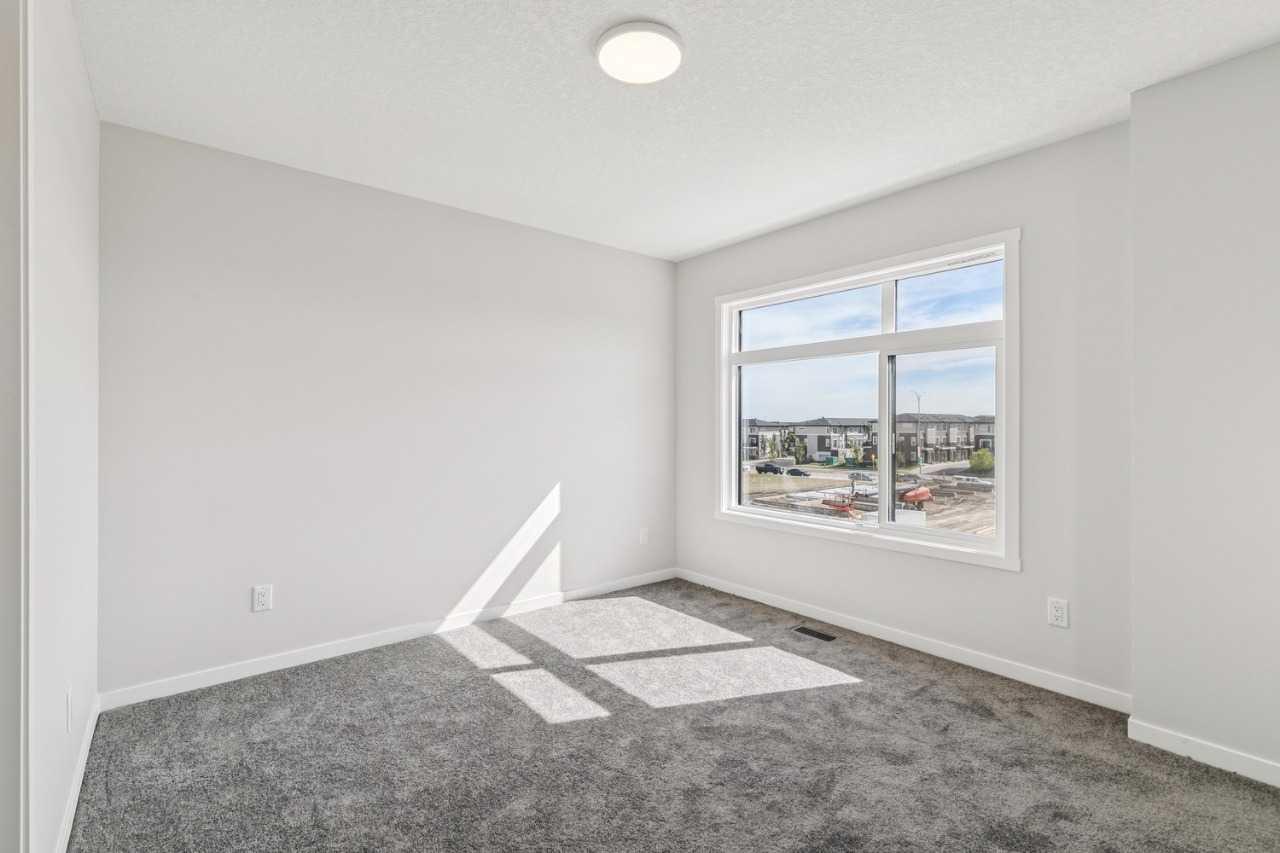 305, 1350 Cornerstone Street NE