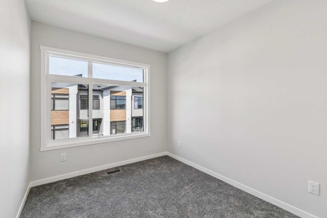 305, 1350 Cornerstone Street NE