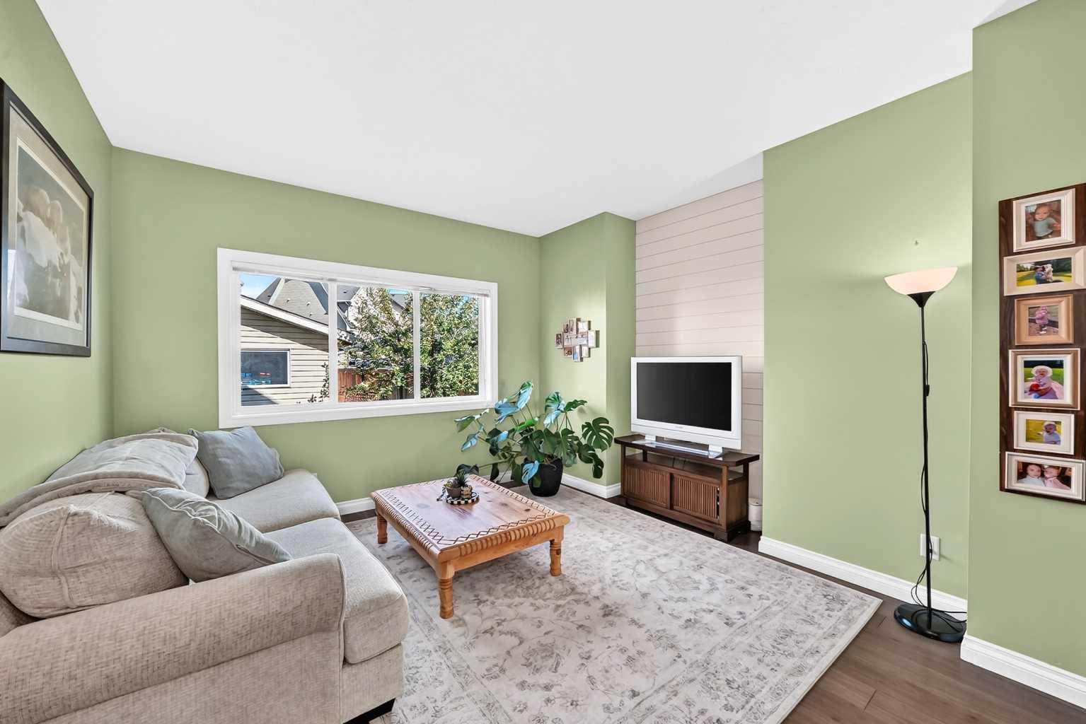 10 Reunion Grove NW