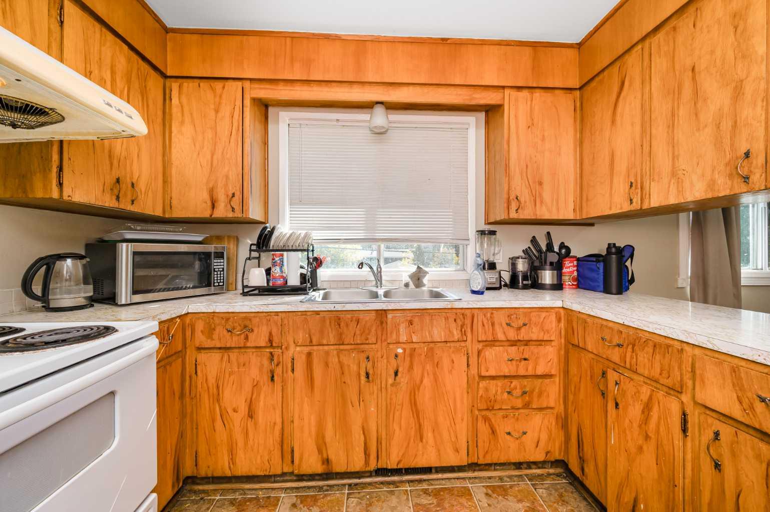 823 Sabrina Road SW