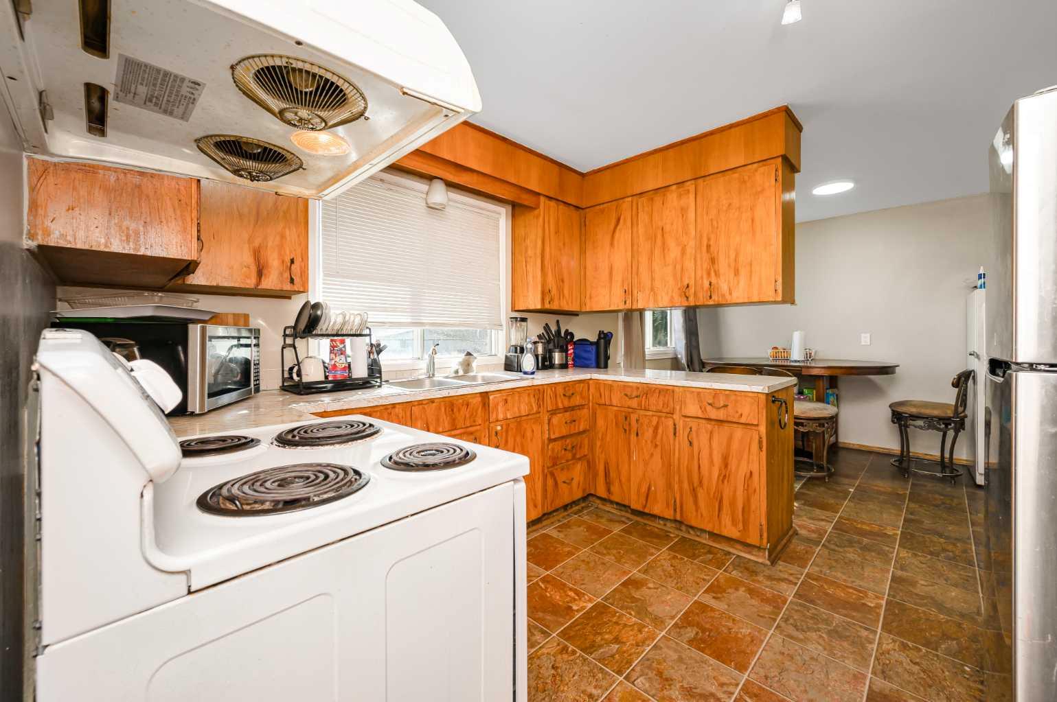 823 Sabrina Road SW