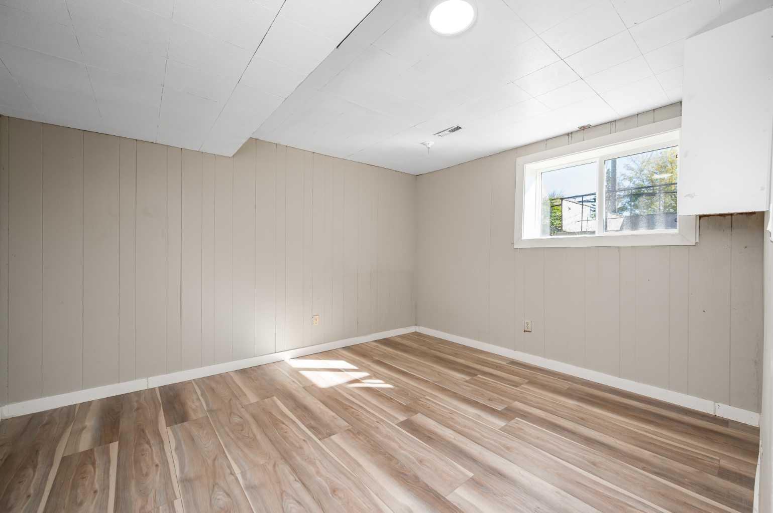 823 Sabrina Road SW