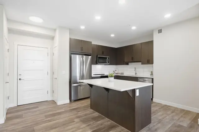 301, 55 Wolf Hollow Crescent SE