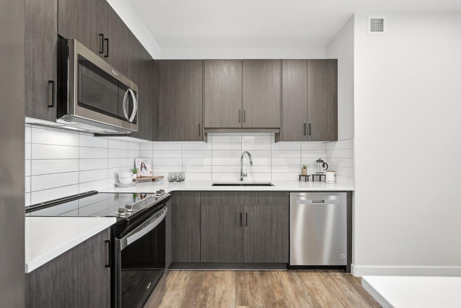 301, 55 Wolf Hollow Crescent SE
