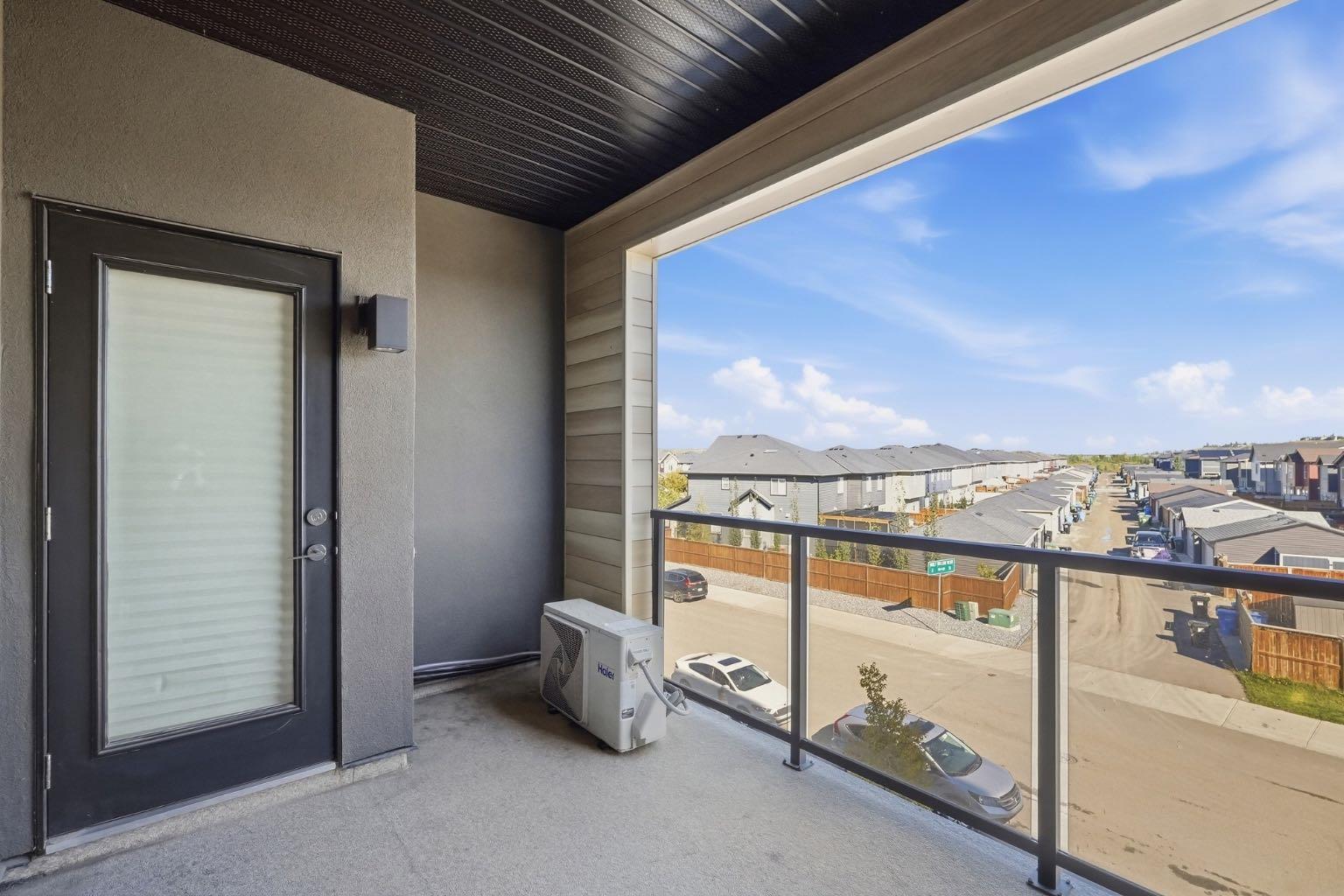 301, 55 Wolf Hollow Crescent SE