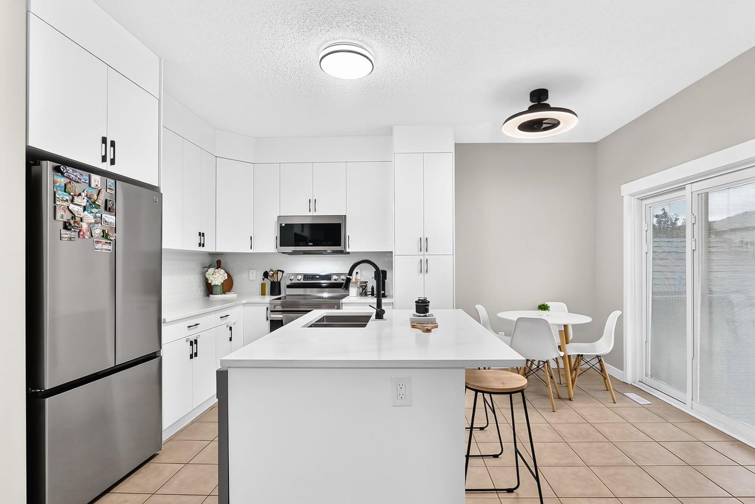 793 Luxstone Landing 