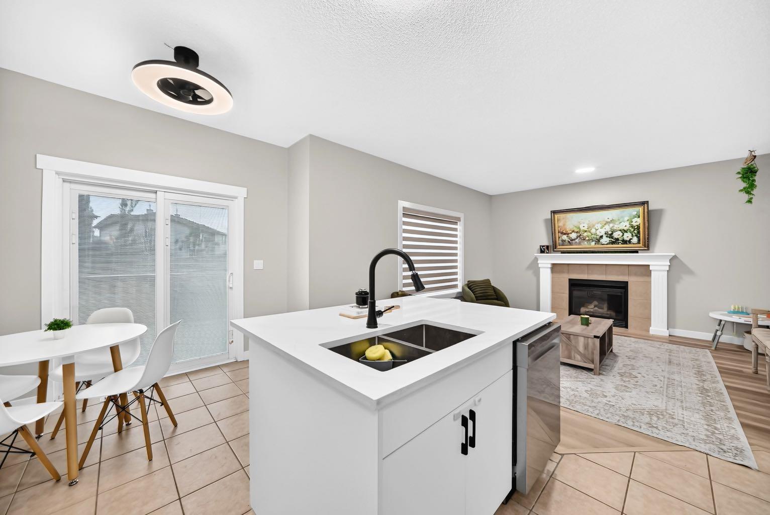 793 Luxstone Landing 