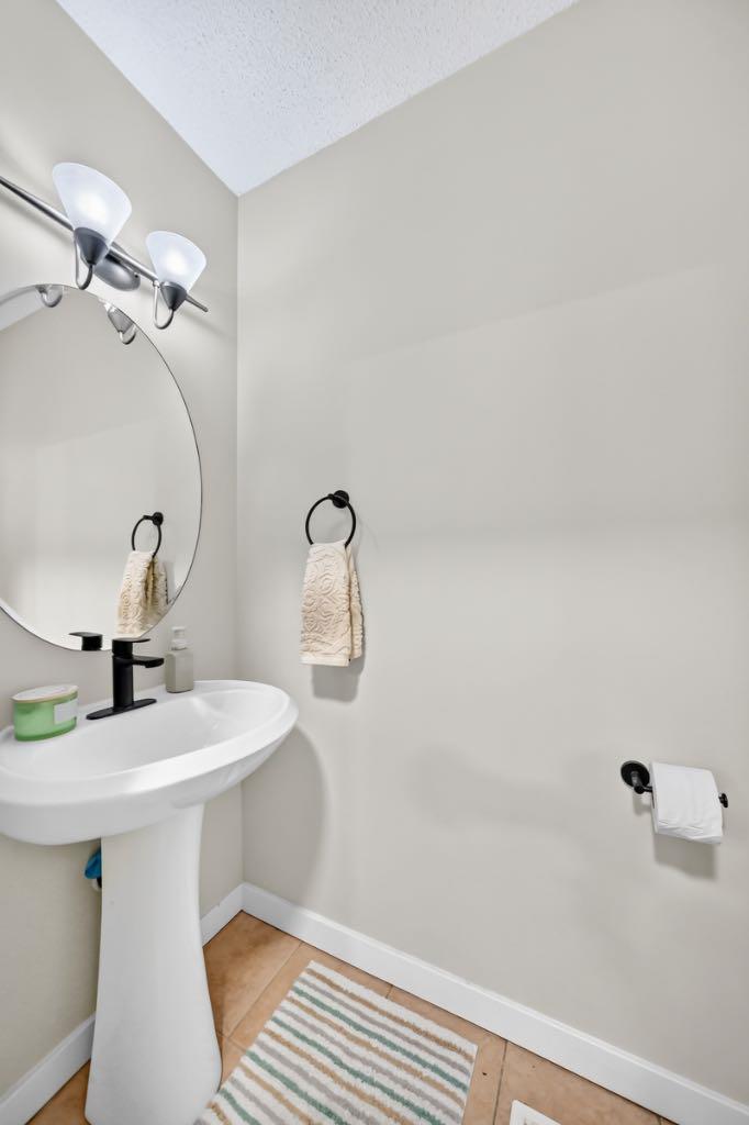 793 Luxstone Landing 
