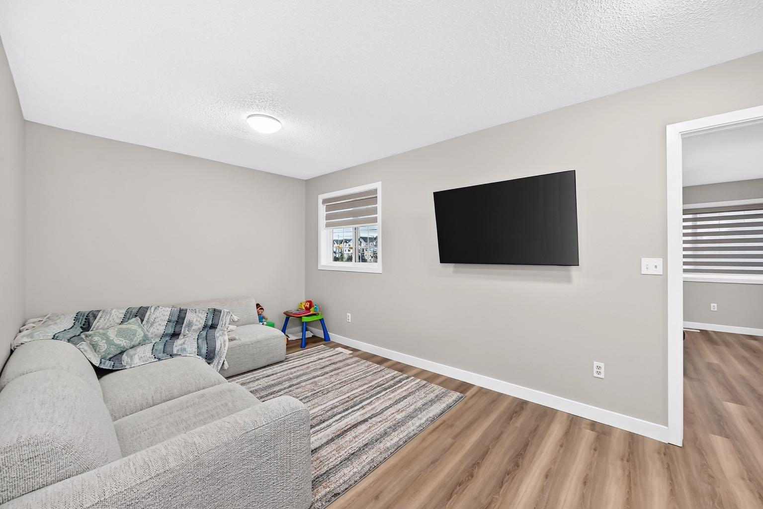 793 Luxstone Landing 