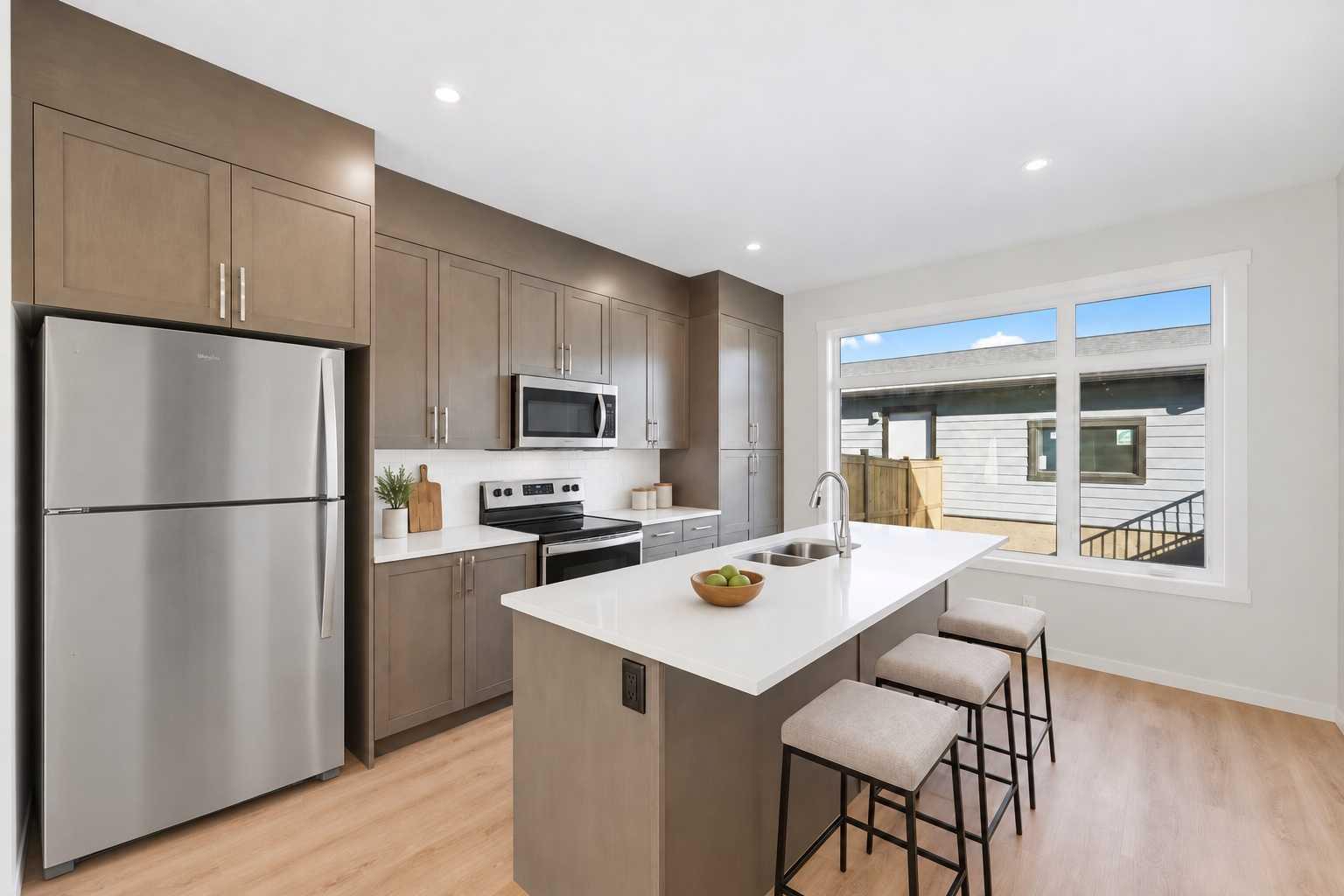 225 Vantage Drive 