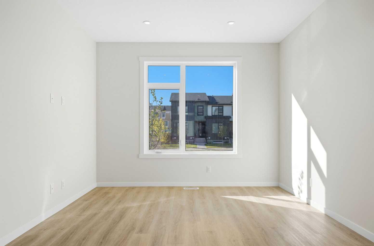225 Vantage Drive 