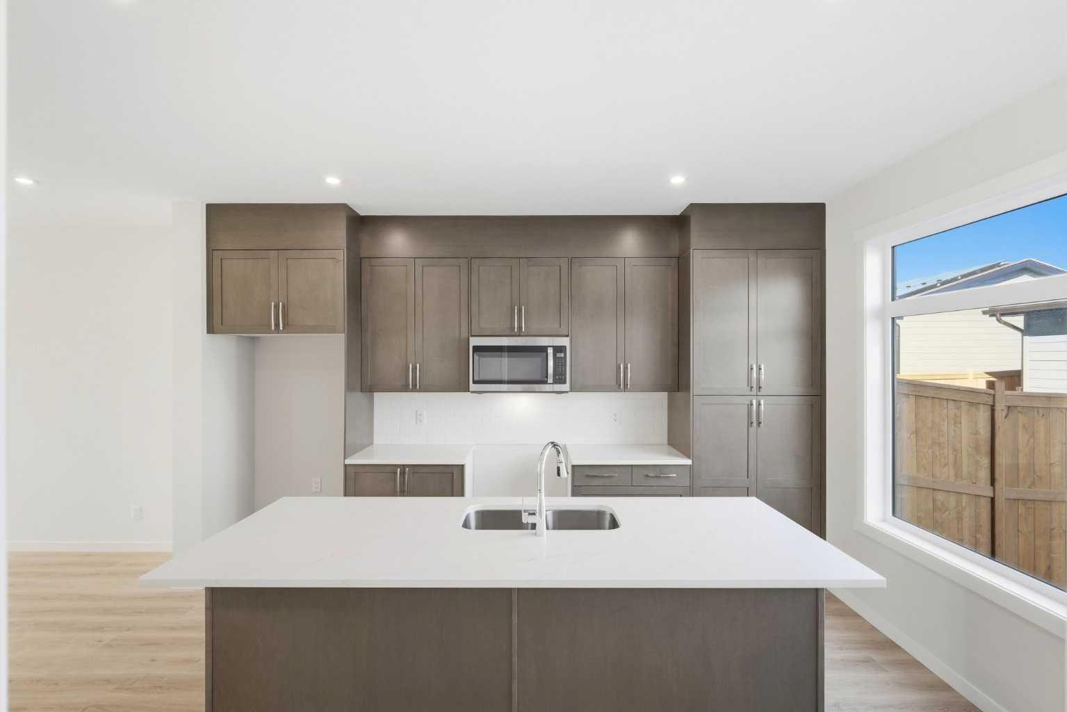 225 Vantage Drive 