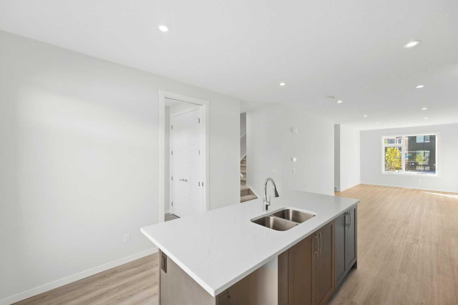 225 Vantage Drive 