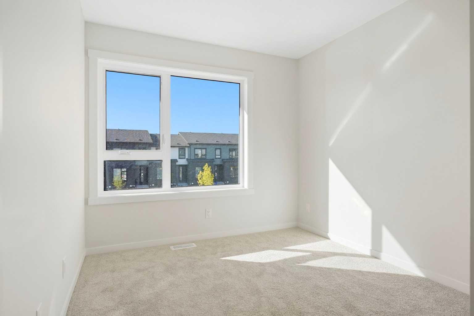 225 Vantage Drive 