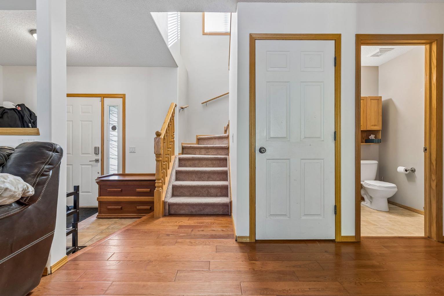 8 Fairways Place NW