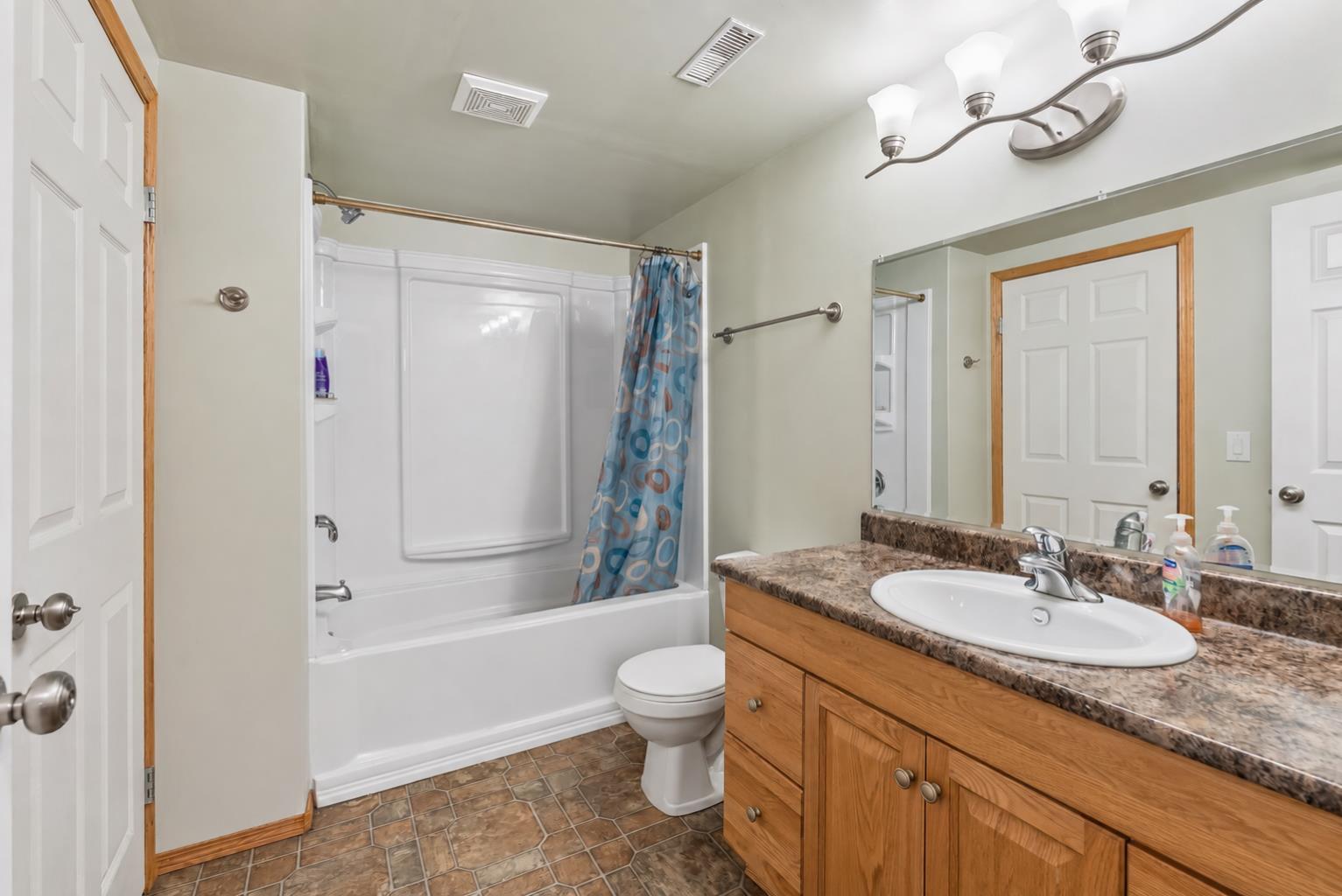 8 Fairways Place NW