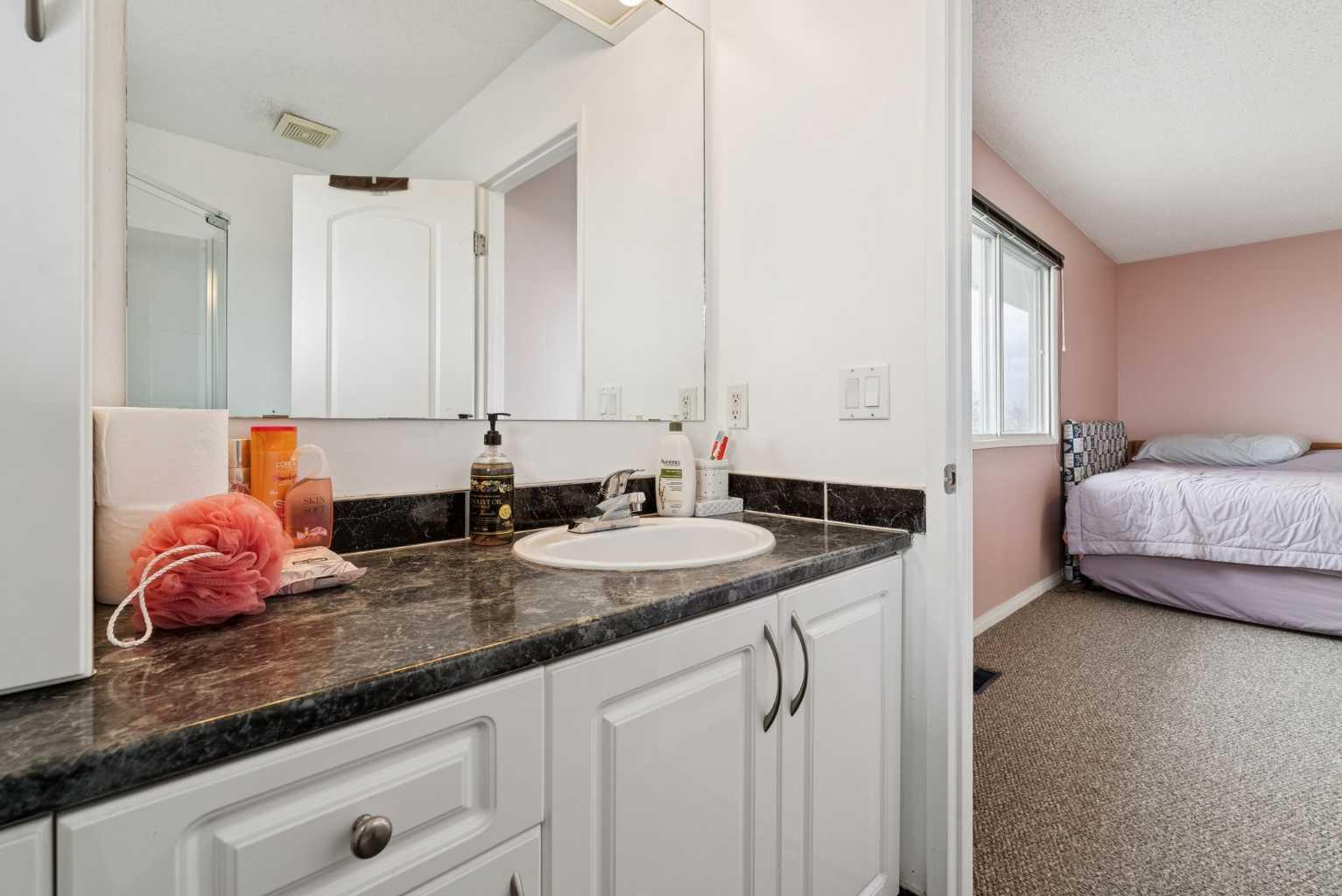 7 Willow Vale 