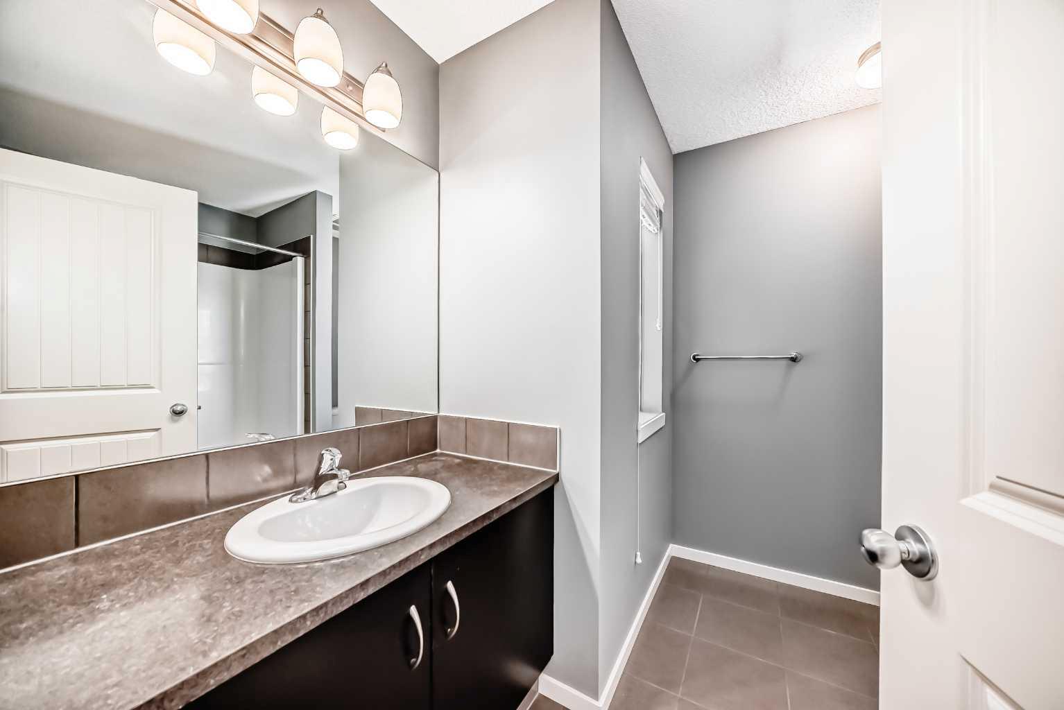 136 Sage Valley Drive NW