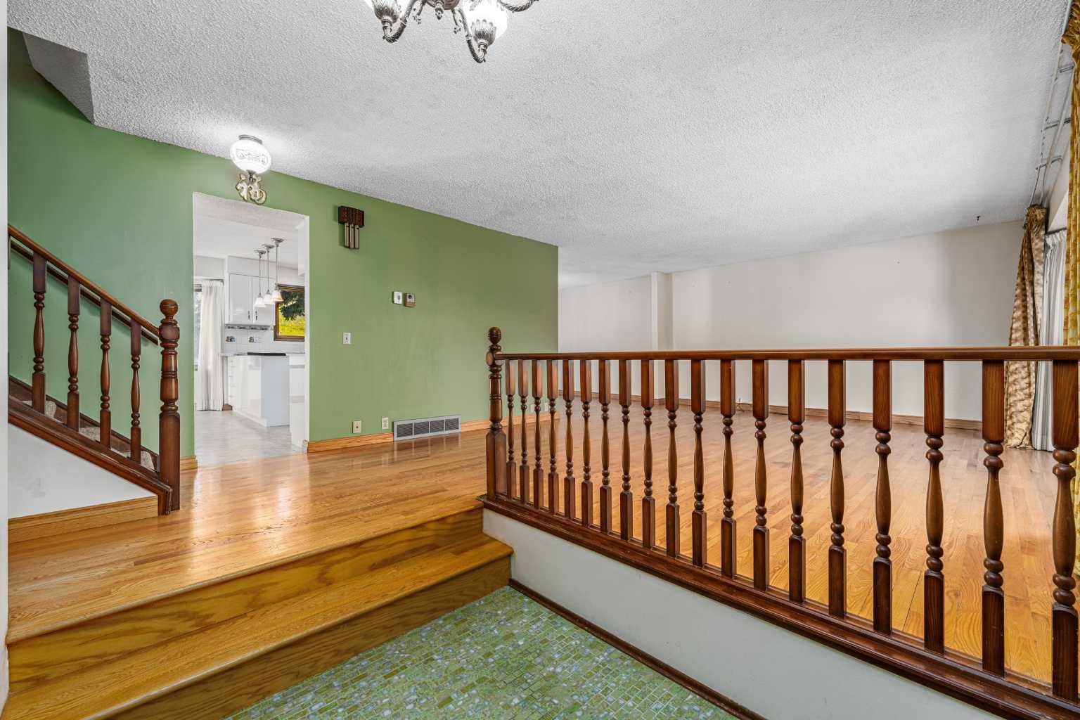 940 Edgemont Road NW