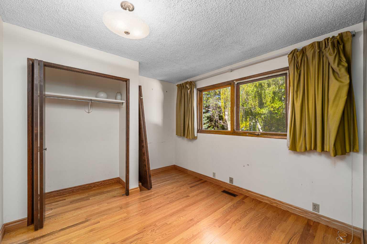 940 Edgemont Road NW