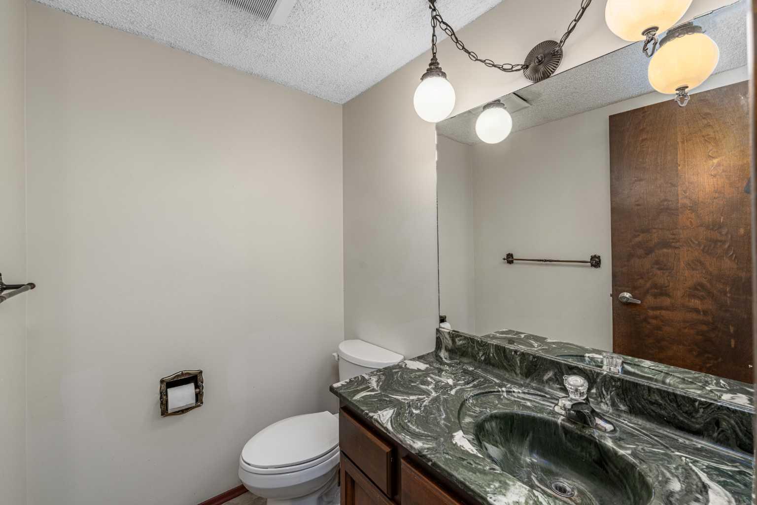 940 Edgemont Road NW