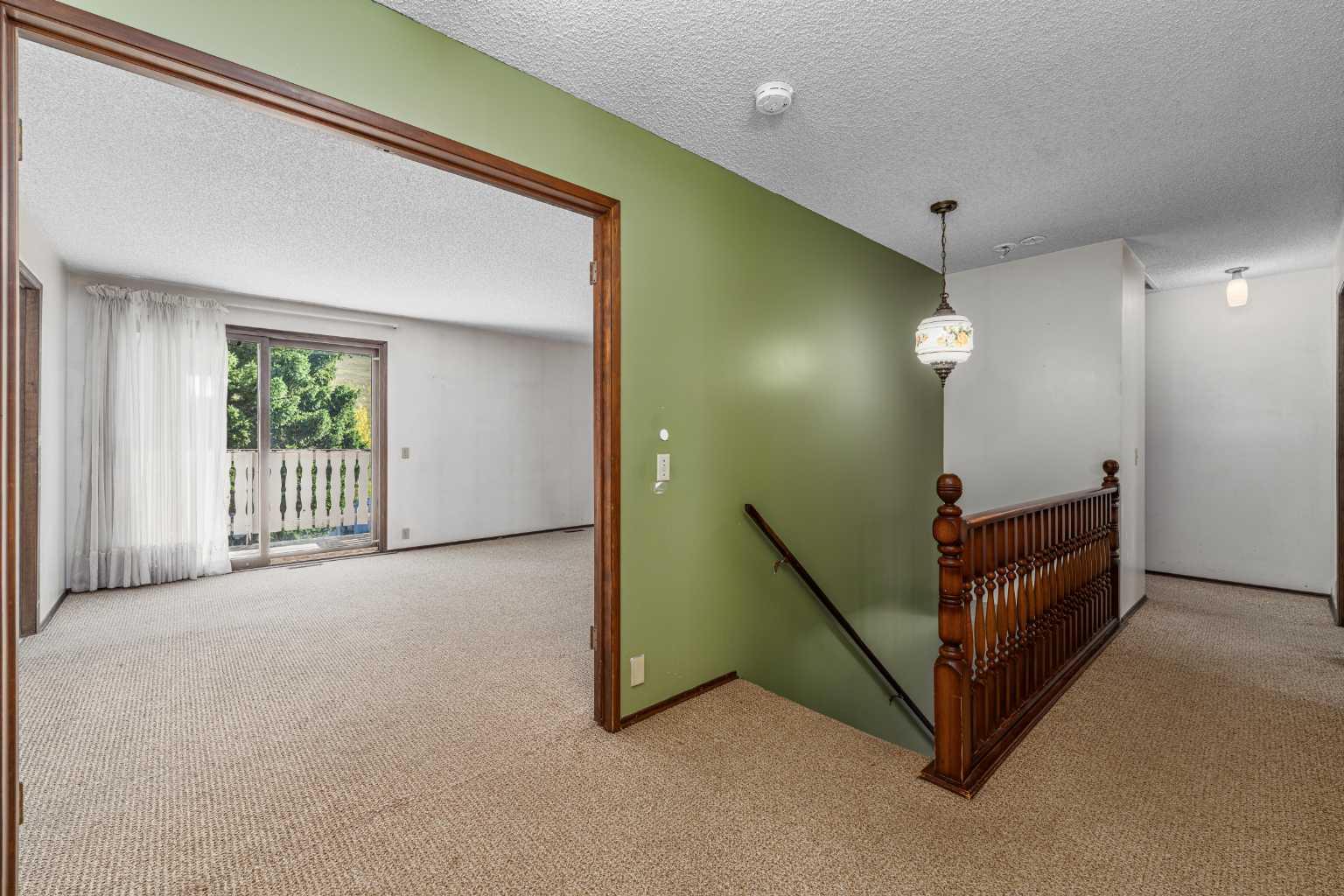 940 Edgemont Road NW
