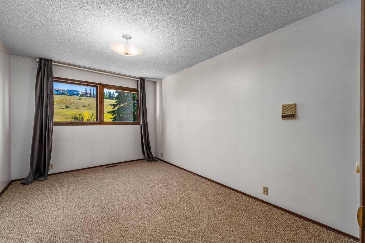 940 Edgemont Road NW