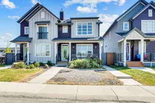 215 Savanna Parade NE