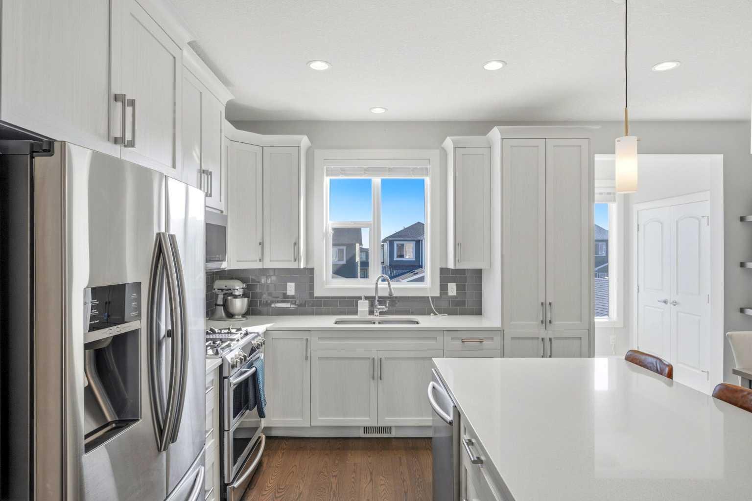6 Evanscrest Heights NW