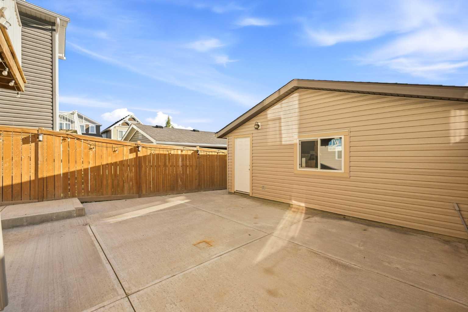 6 Evanscrest Heights NW