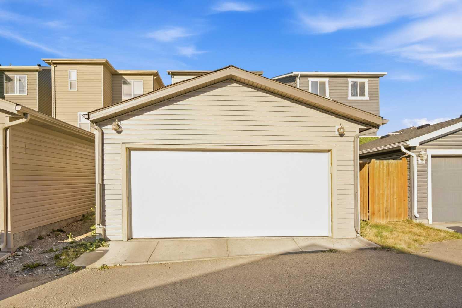6 Evanscrest Heights NW