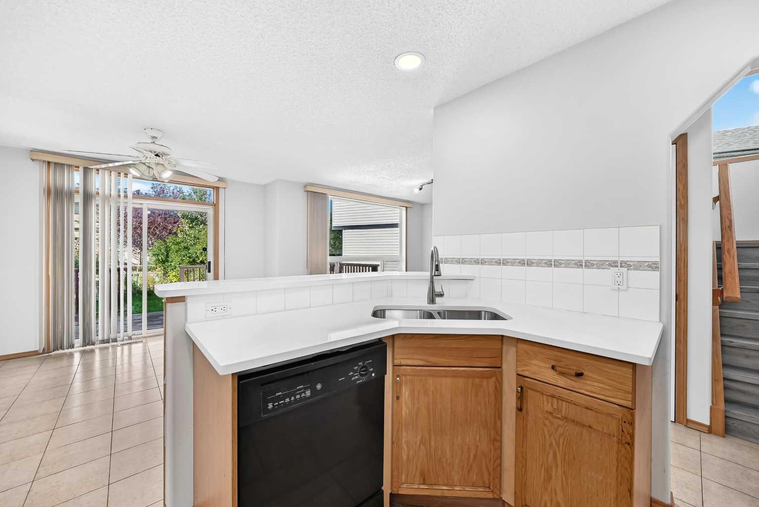 244 Los Alamos Place NE