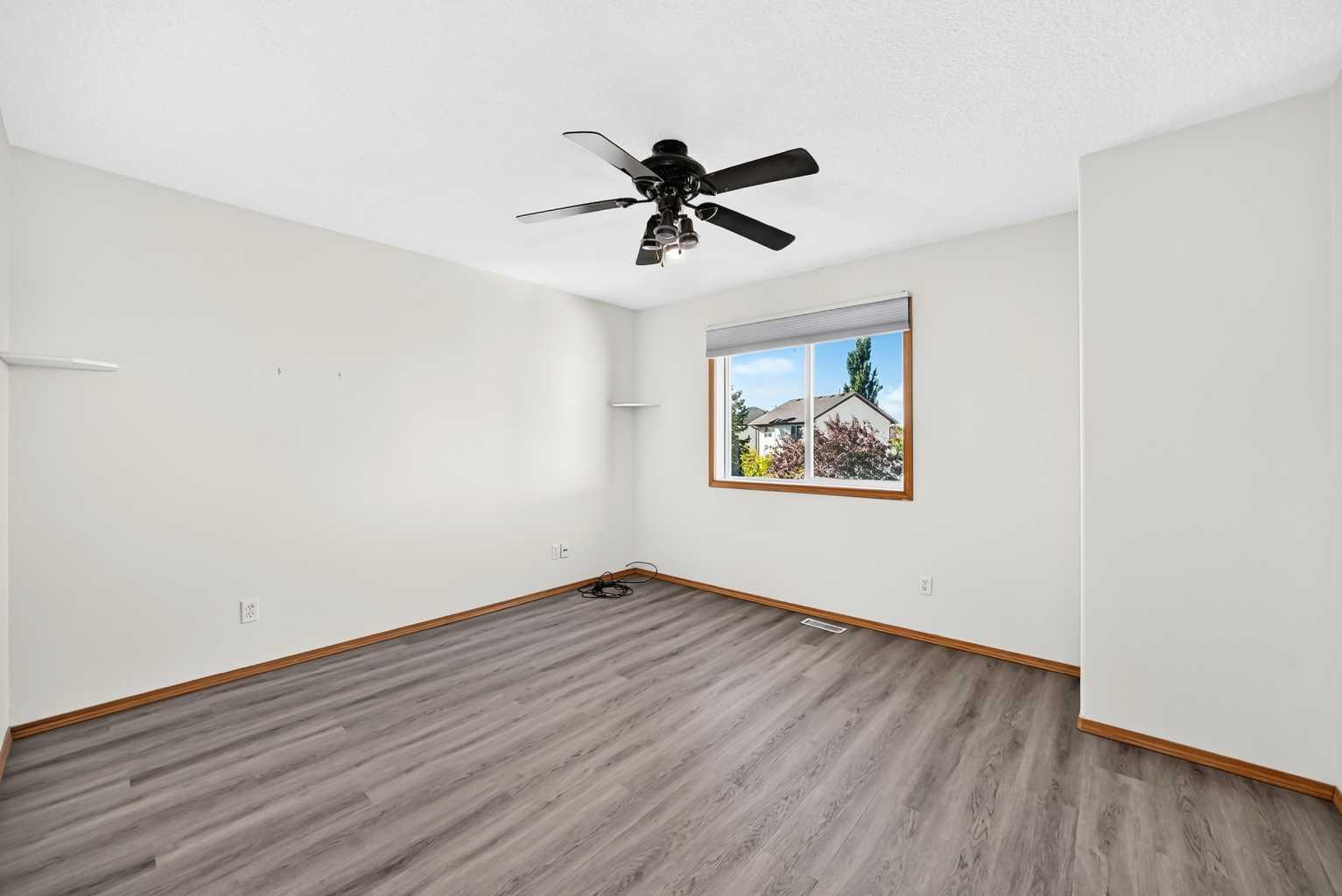 244 Los Alamos Place NE