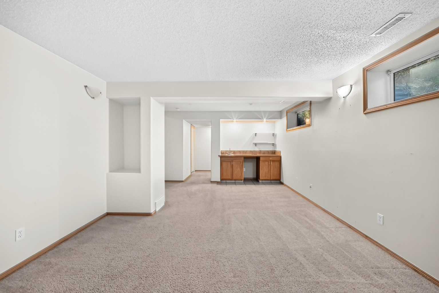 244 Los Alamos Place NE