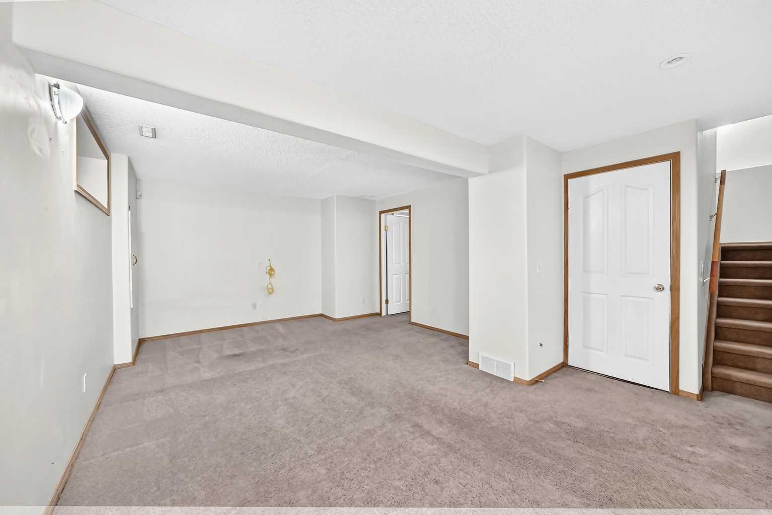 244 Los Alamos Place NE