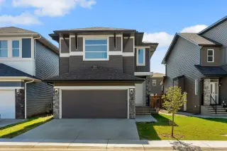 31 Corner Meadows Grove NE