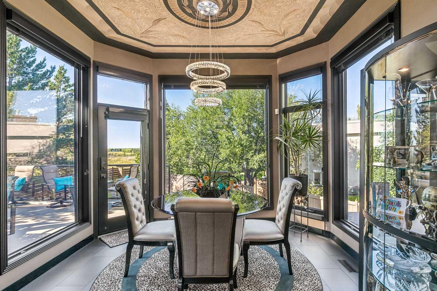 9 Evergreen Cove SW