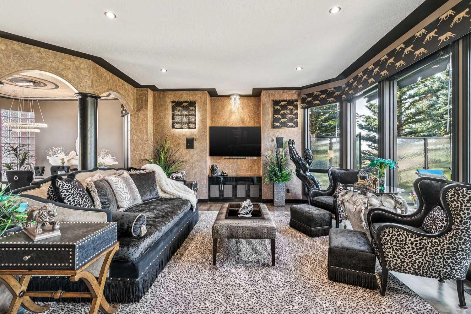 9 Evergreen Cove SW