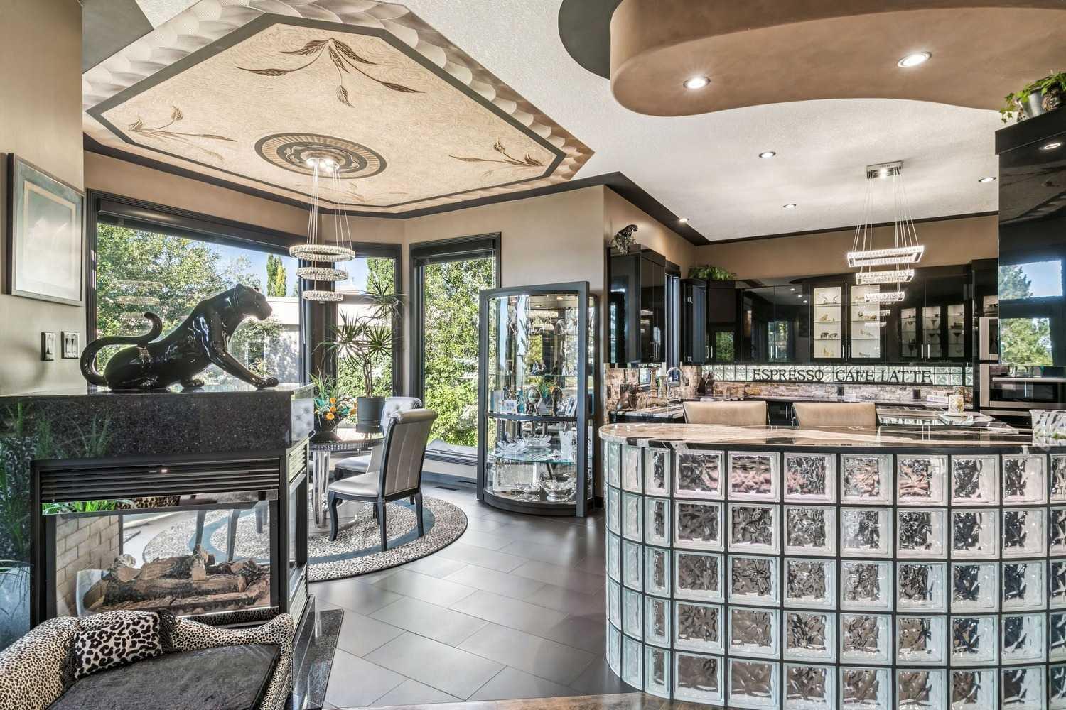 9 Evergreen Cove SW