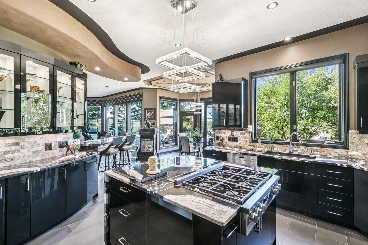 9 Evergreen Cove SW