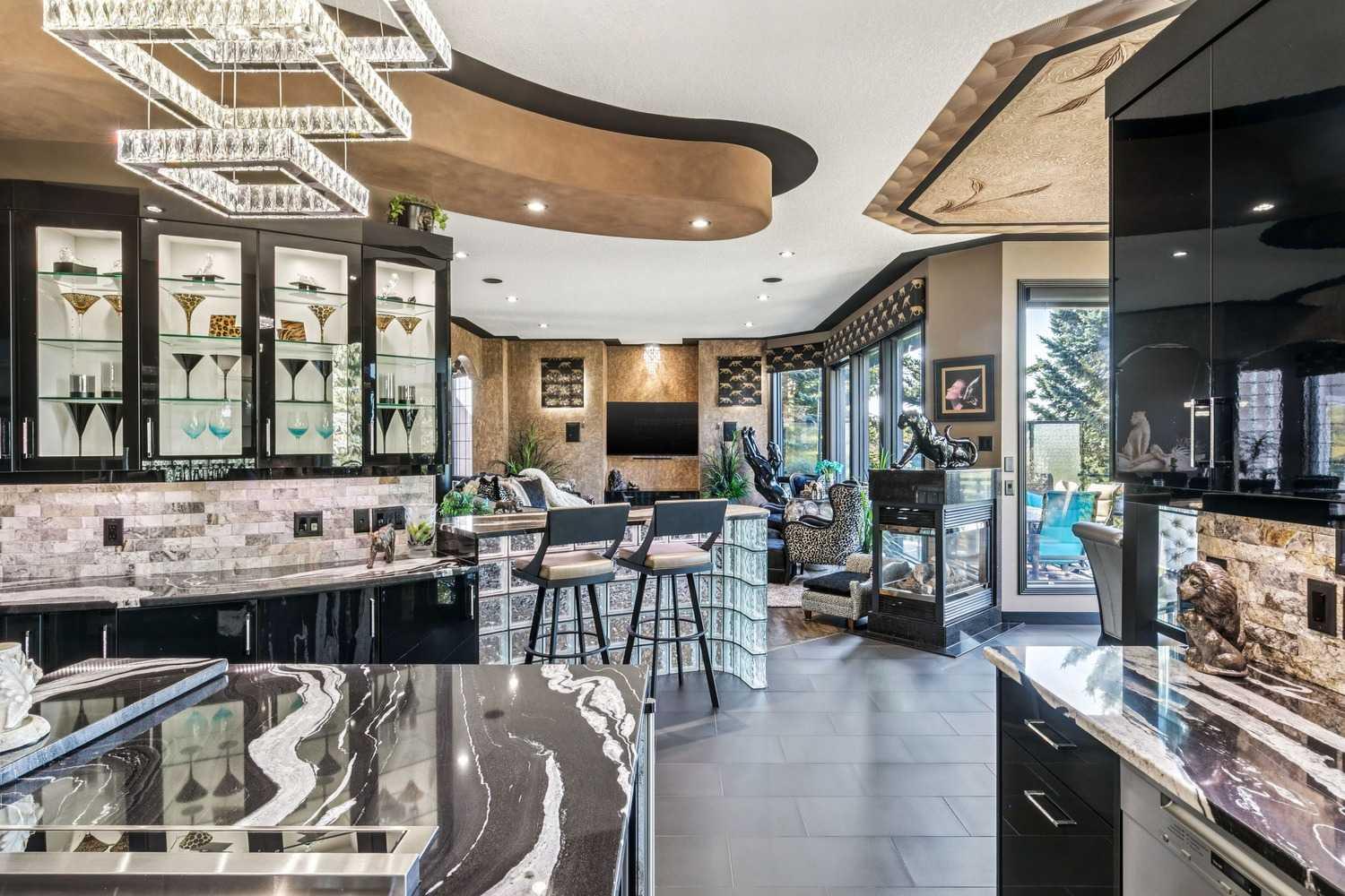 9 Evergreen Cove SW