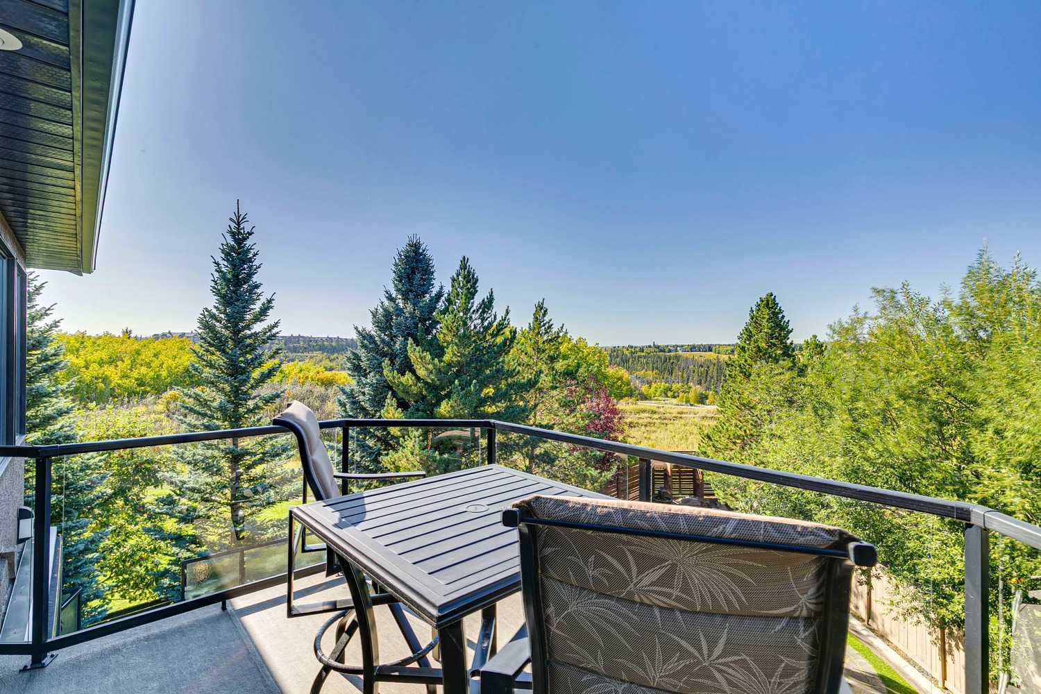 9 Evergreen Cove SW
