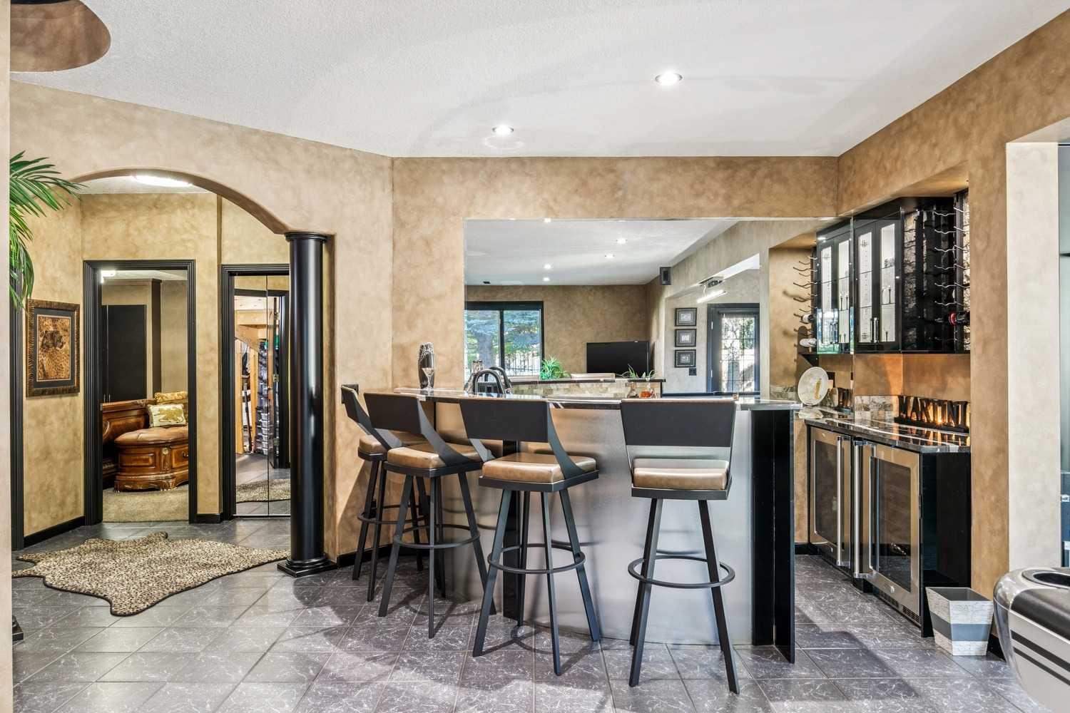 9 Evergreen Cove SW