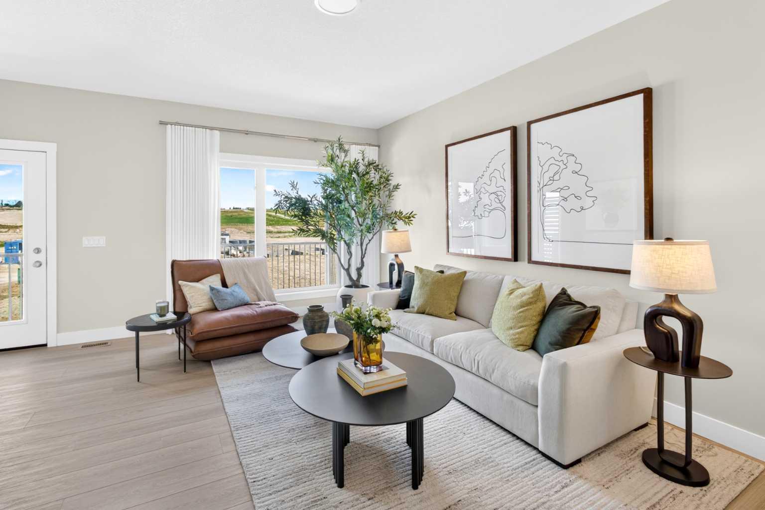 712 Sovereign Common SW