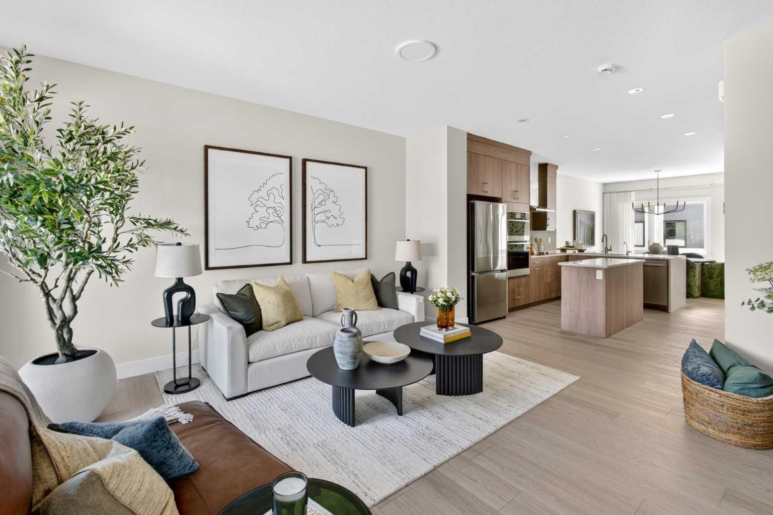 712 Sovereign Common SW
